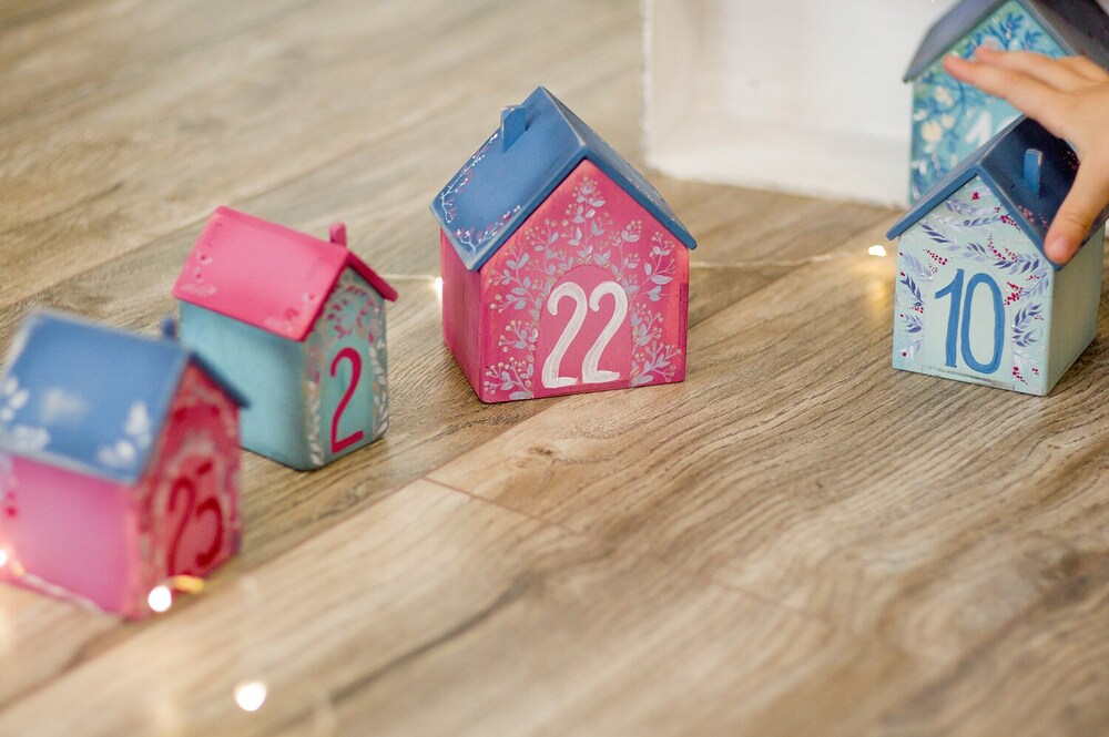 Der Katholisch.at-Adventkalender 2025 / Foto von Elena Mozhvilo auf Unsplash Jetzt gratis abonnieren!